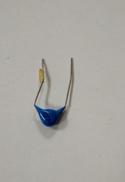 470pF 250V AC Kondansatör BA:13mm