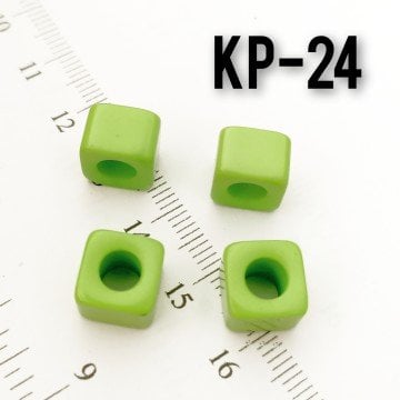 KP-24 Yeşil Akrilik Küp Boncuk 9*7 mm