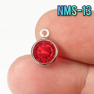 NMS-13 Gümüş Renk Kırmızı Cam Malzeme Pirinç Sallantı