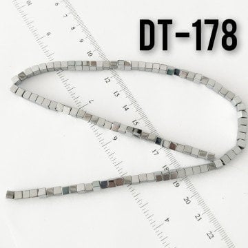 DT-178 Gümüş Renk  Küp Hematit 4 mm