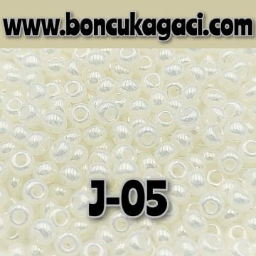 J-05 Parlak İnci Krem Preciosa Jabloneks Kum Boncuk 8/0 (3mm)