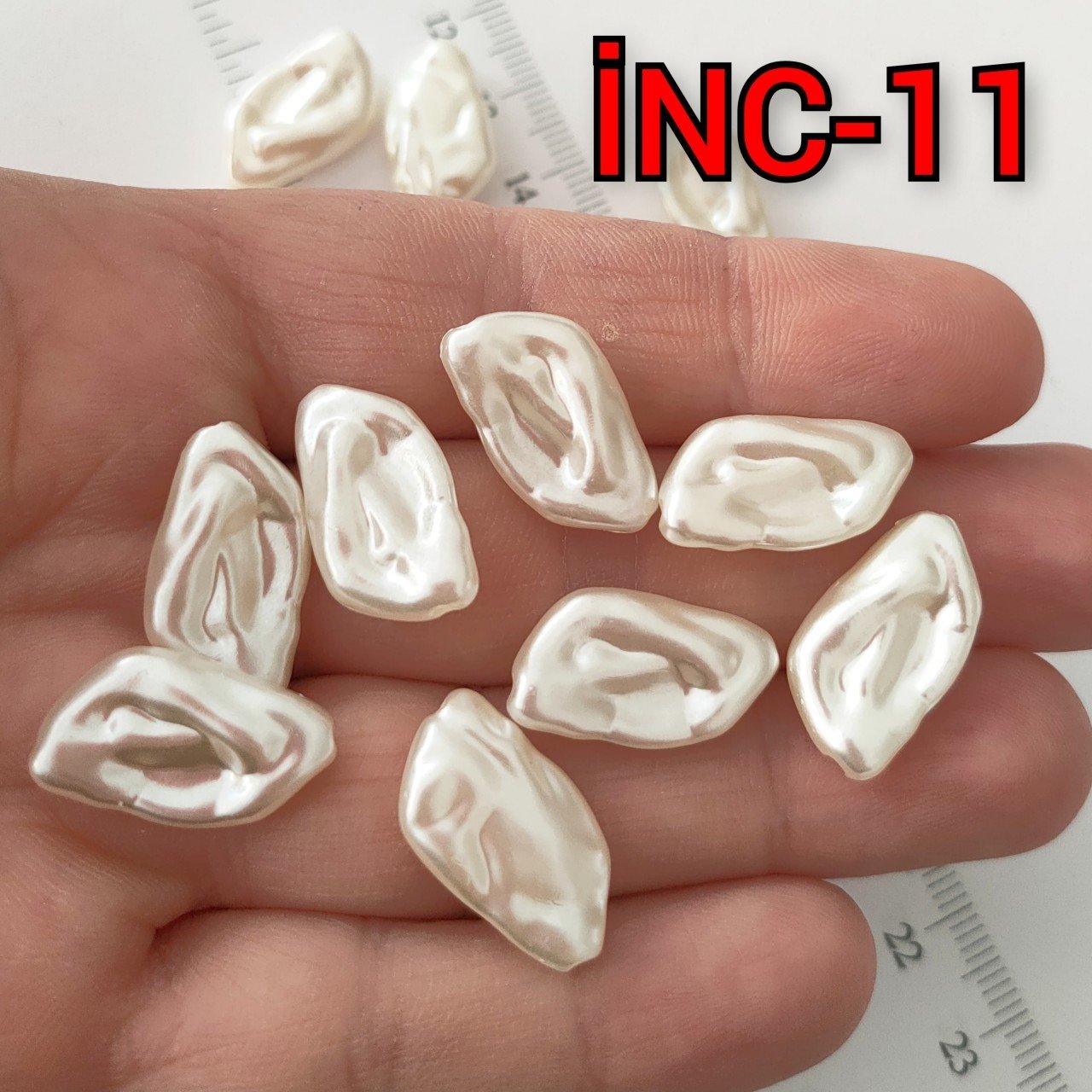 İNC-11 Krem Renk Barok İnci 11.4*20.4 mm