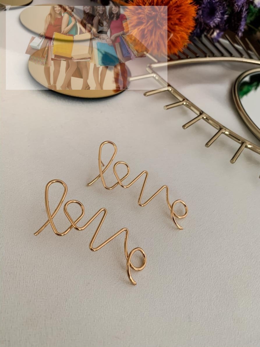 Gold Love Yazı Fontlu Küpe