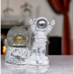 Astronot Dekoratif Polyester Işıklı Cam Küre Biblo