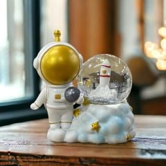 Astronot Dekoratif Polyester Işıklı Cam Küre Biblo