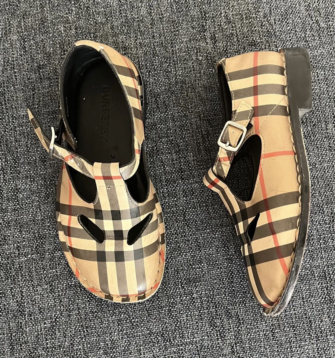 Burberry Ayakkabılar 29 numara