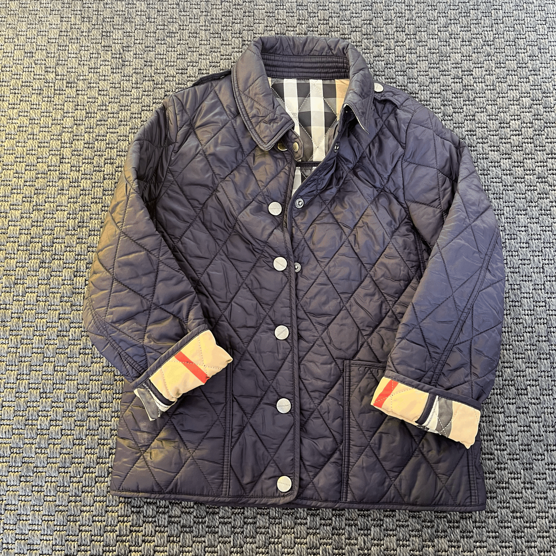 Burberry Lacivert Kapitone ceket 6 yaş 116 cm