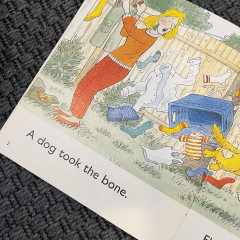 Floppy s Bone Kitap Oyuncak