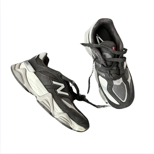 New Balance 9060 BK ayakkabılar 35 numara
