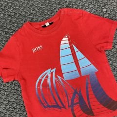 Hugo Boss Kırmızı Mavi Yelkenli Tshirt 3 yaş