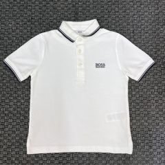 Hugo Boss Beyaz tshirt 4 yaş 102 cm