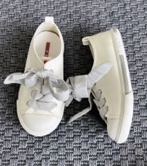 Prada Kurdeleli Beyaz Sneaker 27 numara