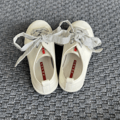 Prada Kurdeleli Beyaz Sneaker 27 numara