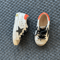 Golden Goose tar 25 numara