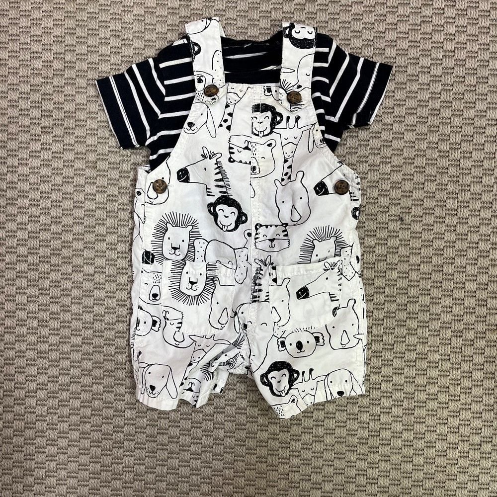 Carters Siyah Beyaz tshirt lü tulum 6 ay