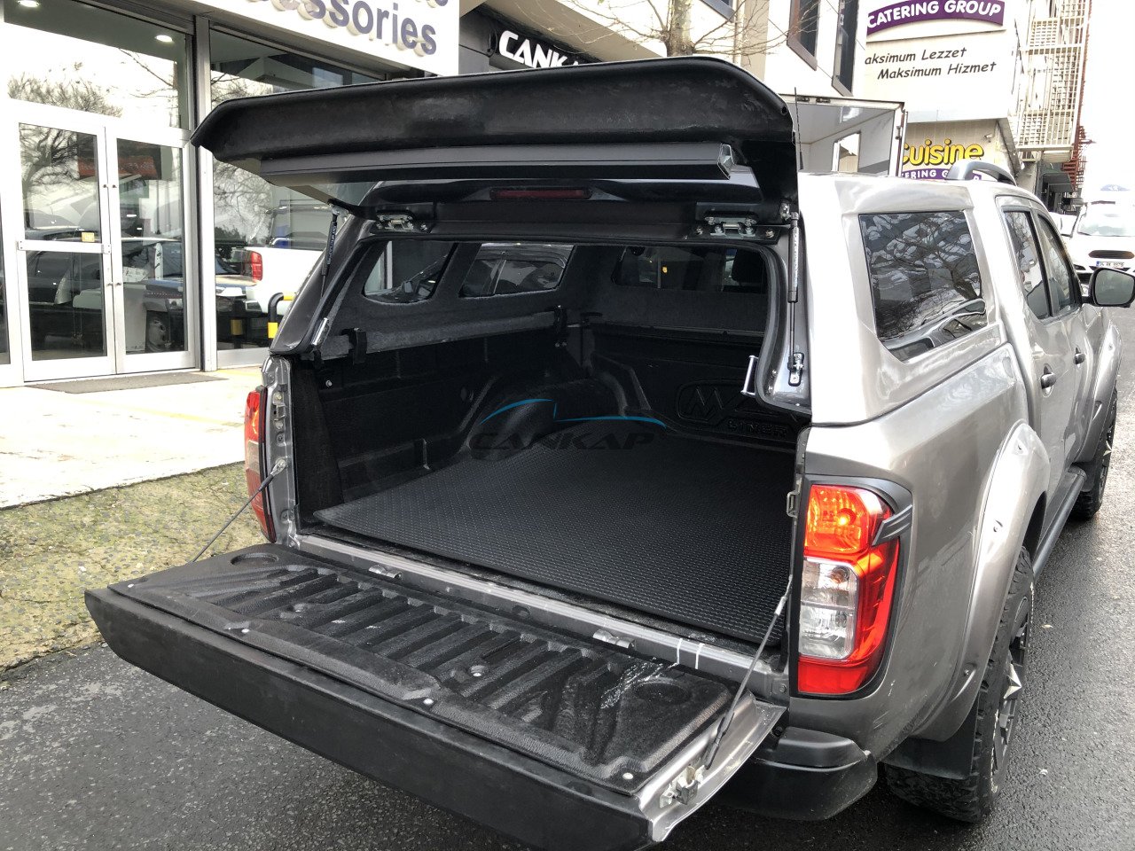 CK013 NISSAN NAVARA NP300 SABİT YAN CAMLI KABİN