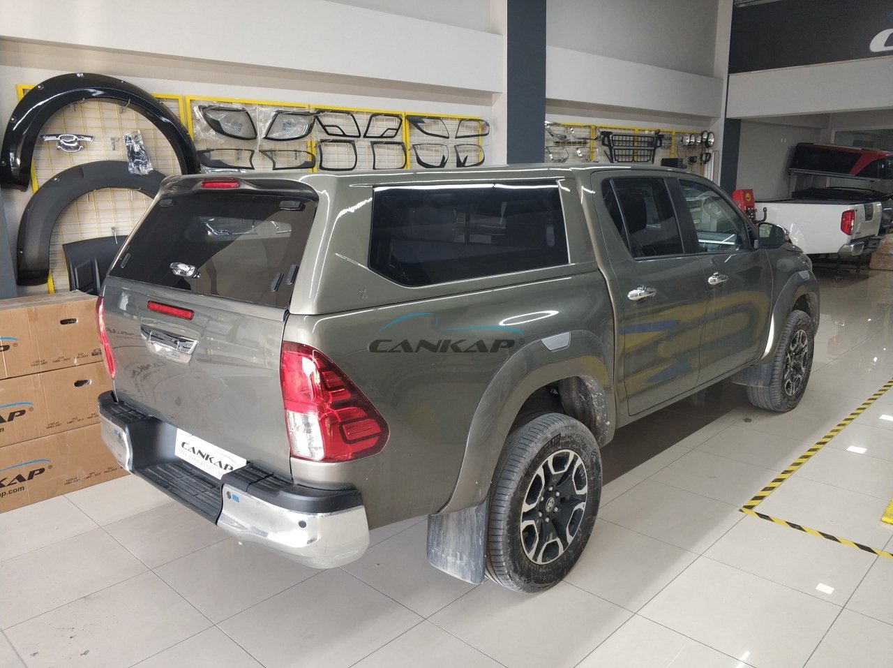 CK013 Toyota Hilux Revo  Sabit Yan Camlı Kabin