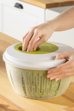 Flora Pratik Salata ve Sebze Kurutucu 4,5 Litre, Meyve Sebze Marul Yeşillik Yıkama Kurutma Kabı