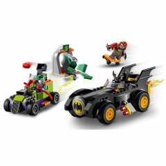 LEGO DC Comics Super Heroes Batman Joker’e Karşı Batmobil Takibi 76180