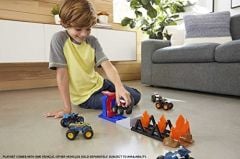 Hot Wheels Monster Trucks Aksiyona Başlangıç Oyun