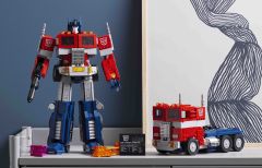 LEGO  Optimus Prime 10302