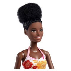 Barbie Okyanusu Seviyor Temalı Bebekler HLP93