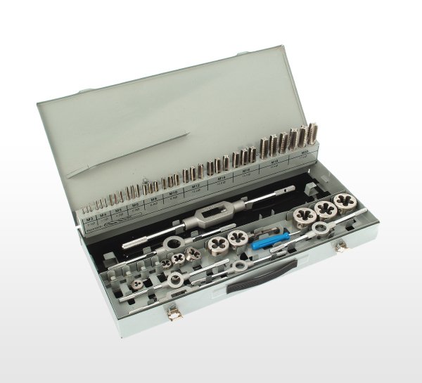 A 7902 AS Metrik Kılavuz Pafta Seti M3 - M24 65 Parça