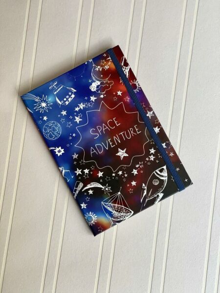 Space Adventure Tasarımlı Lastikli Defter