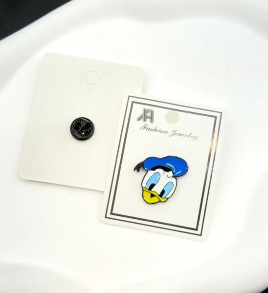 Donald Duck Tasarımlı  Rozet