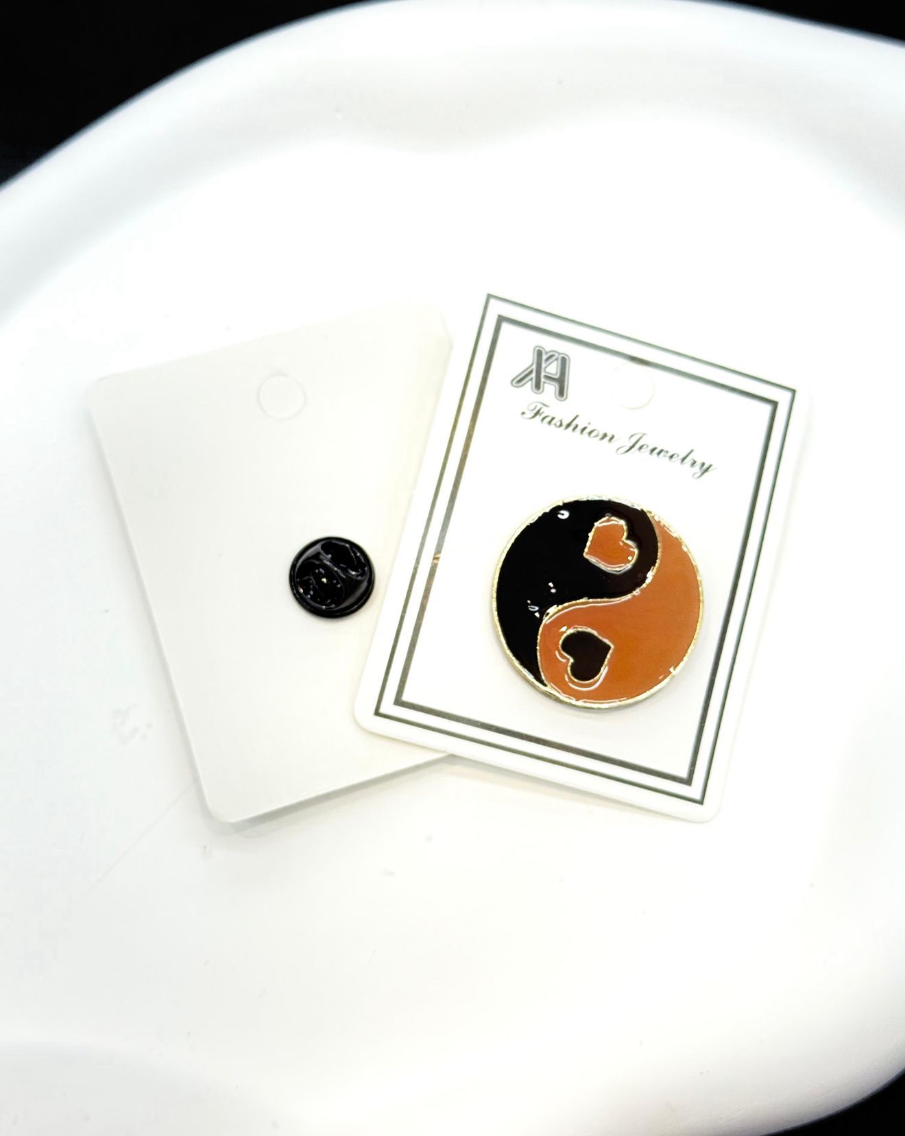 Yin Yang Tasarımlı  Rozet