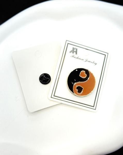 Yin Yang Tasarımlı  Rozet