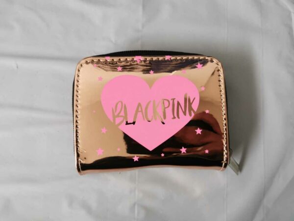 Kalpli Roz  Black Pink Baskılı Hologram Cüzdan