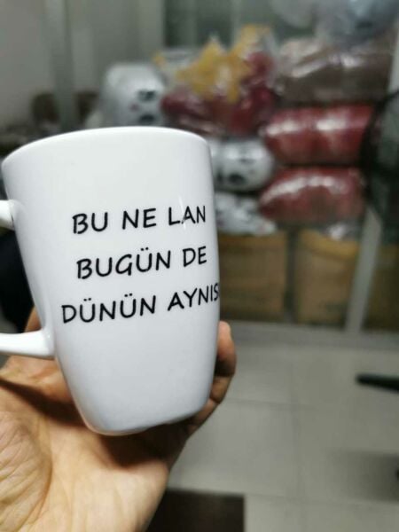 Bu Ne Lan Yazı Tasarımlı Beyaz Kupa