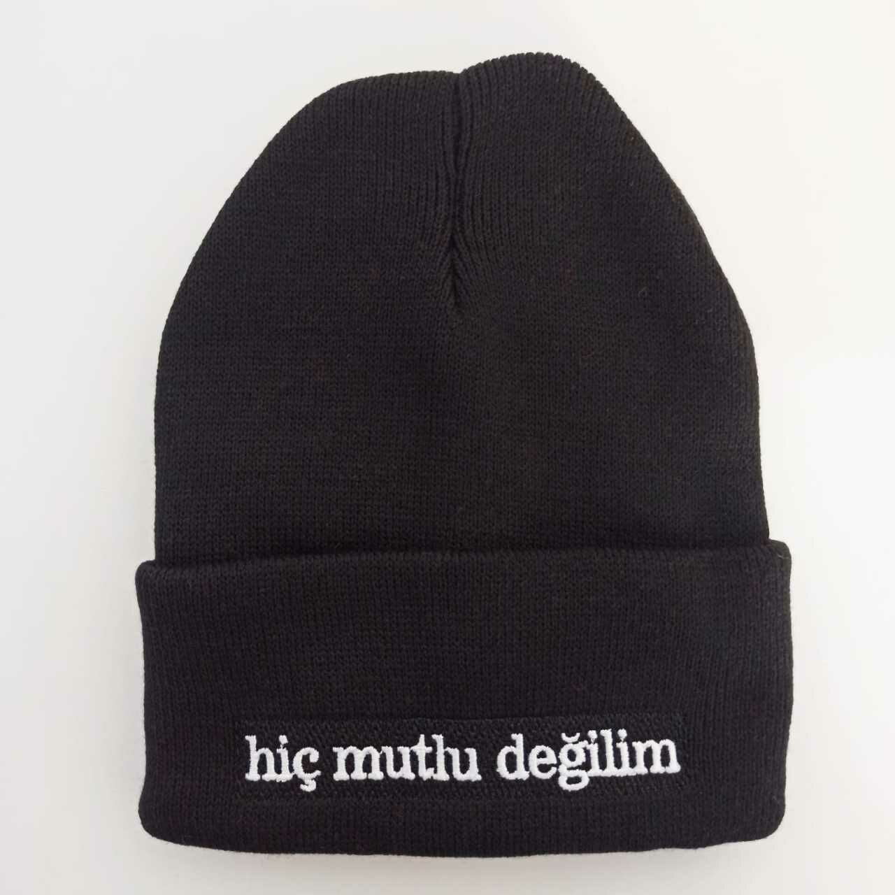 Hiç Mutlu Değilim Bere
