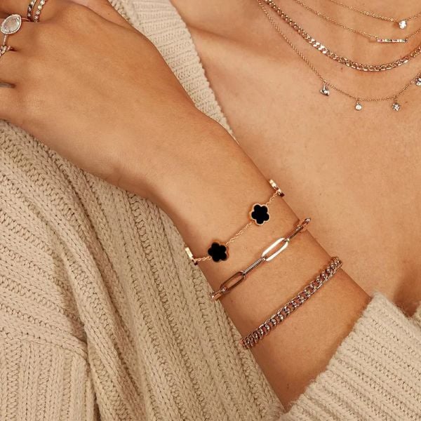 Yonca Modeli Çelik Bileklik