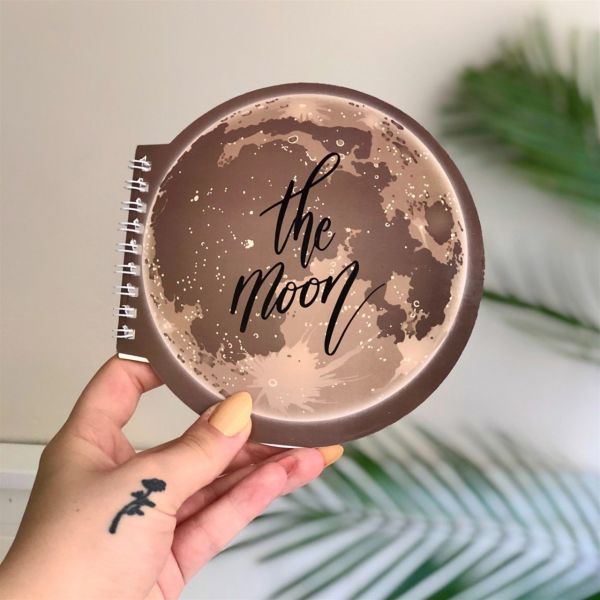 Moon Tasarımlı Şekilli Defter