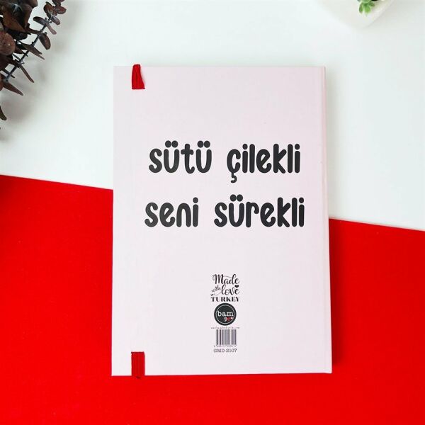 Sütü Çilekli Seni Sürekli Tasarımlı Lastikli Defter