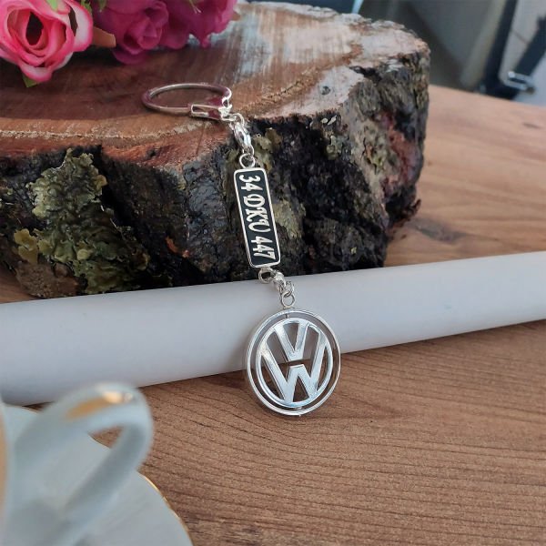 Gümüş Volkswagen Logolu İsimli Anahtarlık