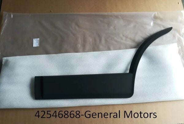 Chevrolet Captiva Sol Arka Kapı Çıtası GM,42546868