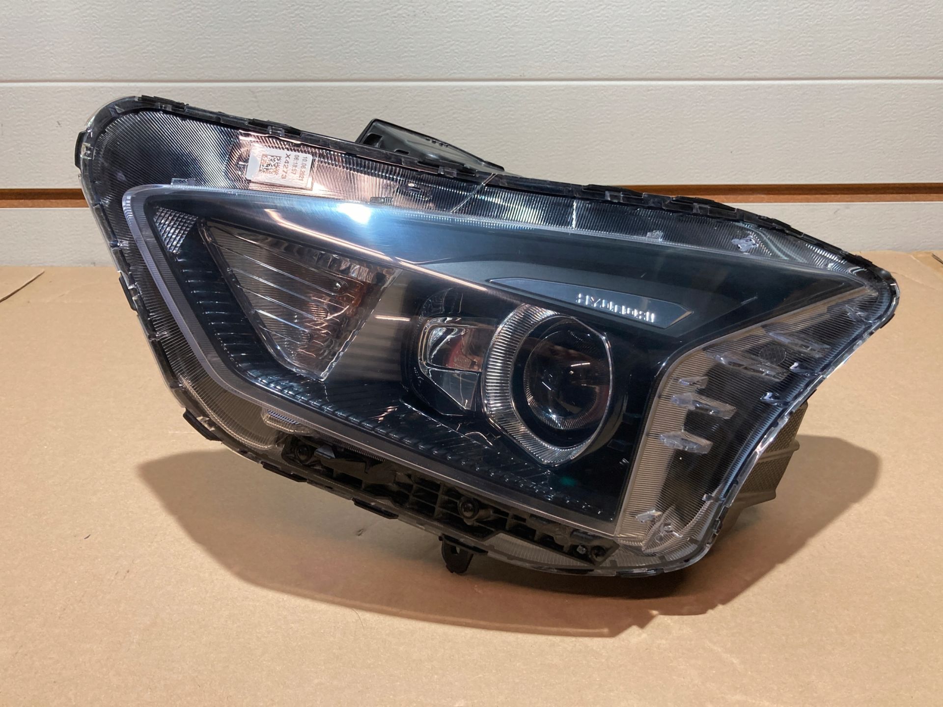 Hyundai Bayon 2021- Sol Far İthal,92101Q0500
