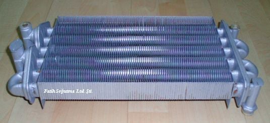 ECA Calora Ana Eşanjör . ECA confeo ana esanjör ( KK01.93.011 ) Valmex İtalyan . yanma odası 290mm .  (2x3/4 - 2x1/2 dişli ) Rekor bağlantılar 2 ortada 2 başta