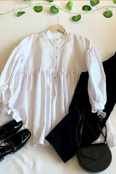 Beyaz Düğmeli Bağlamalı Robalı Tunik & Siyah Krep Boru Paça Pantolon Takım