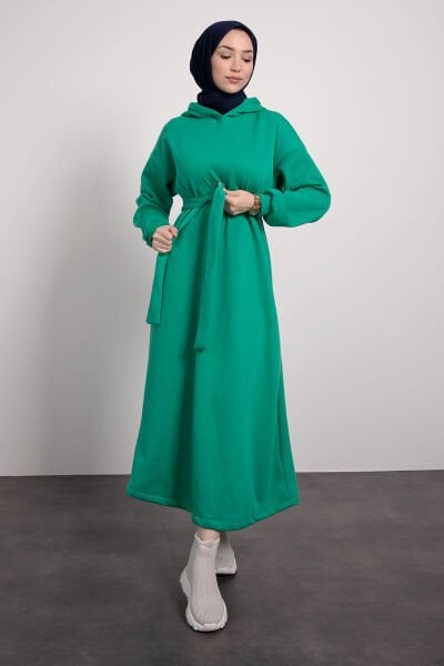 Kapüşonlu Seyyar Kuşaklı Tesettür Elbise Açık Yeşil