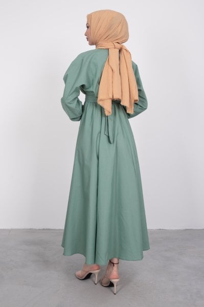 فستان واسع بحزام أخضر مائي
