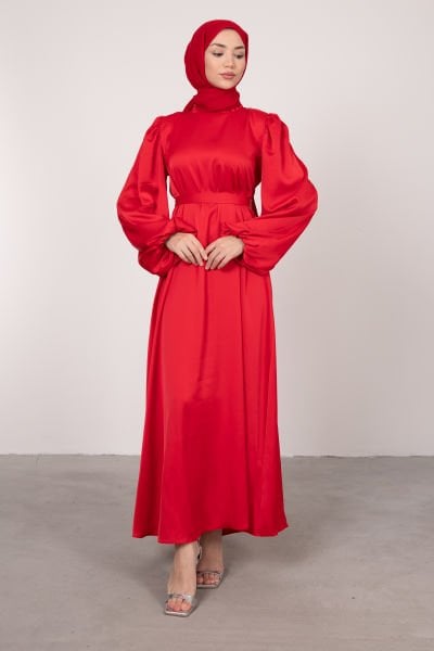 فستان سهرة واسع بأكمام بالون من الساتان للحجاب باللون الأحمر