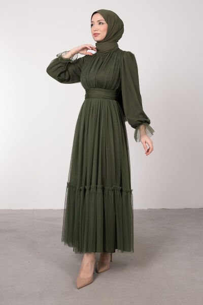 Boydan Tül Kat Fırfırlı Tesettür Elbise Kına Yeşili