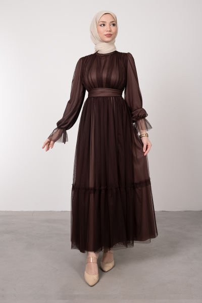 Boydan Tül Kat Fırfırlı Tesettür Elbise Kahverengi