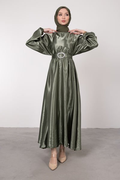 Kloş Kesim Kemer Detaylı Saten Tesettür Elbise Küf Yeşili