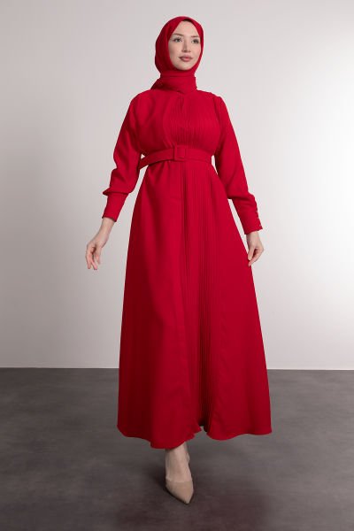 Önü Şeritli Mini Piliseli Tesettür Elbise Kırmızı