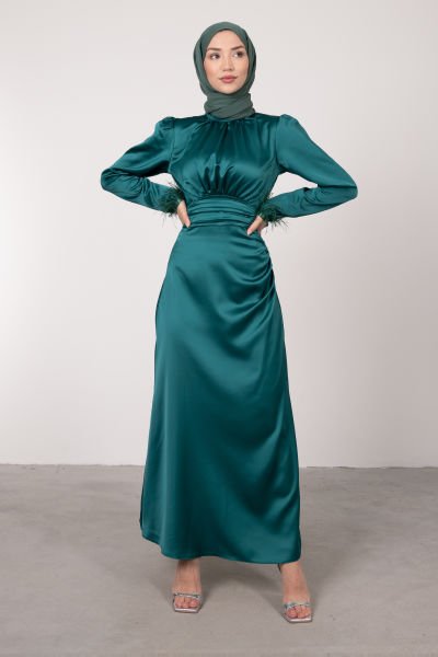 فستان سهرة للحجاب بطبقات وخصر غير متماثل باللون الأخضر البطي